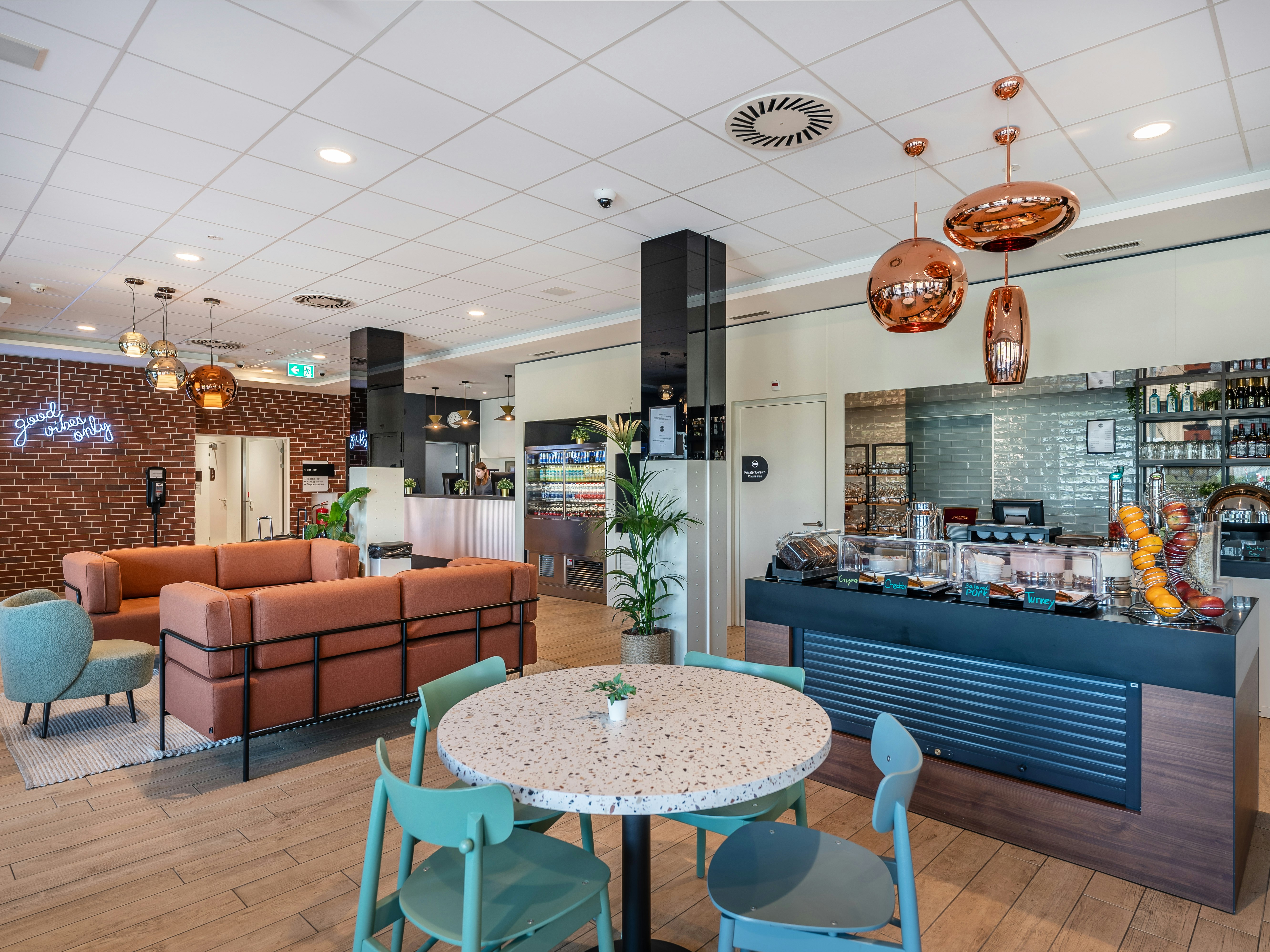 B&B Hotel Zurich Airport 28/38