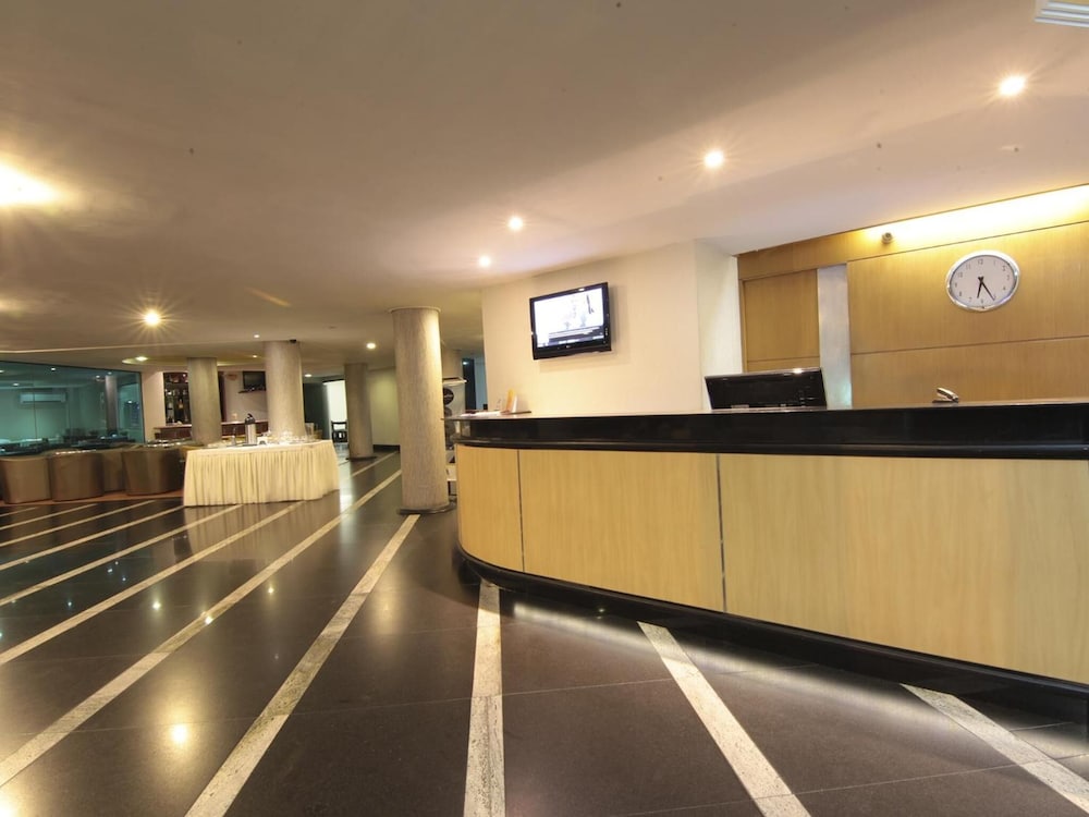 Hotel Serrano 1/54