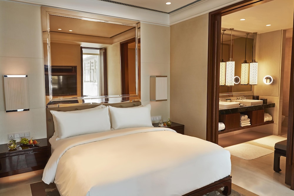 Capitol, Suite, King Bed