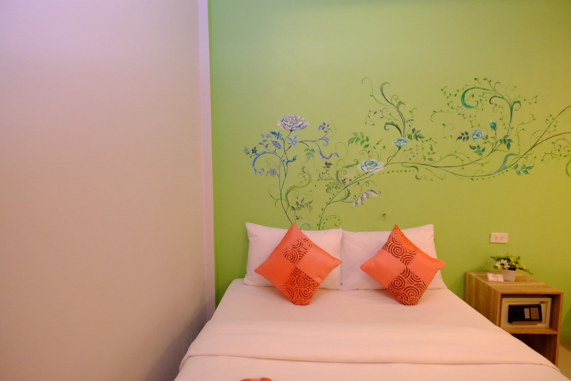 STANDARD, DOUBLE BED, WITH FAN