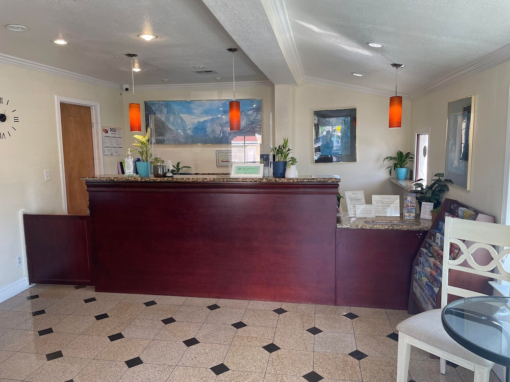 Holiday Motel Oakdale 10/66