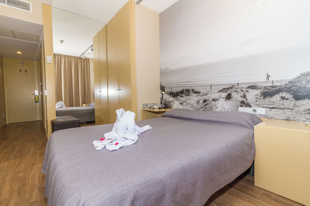 ROOM, SINGLE, BALCONY