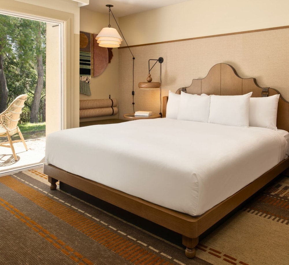 ROOM, KING BED, FOREST VIEW, PATIO