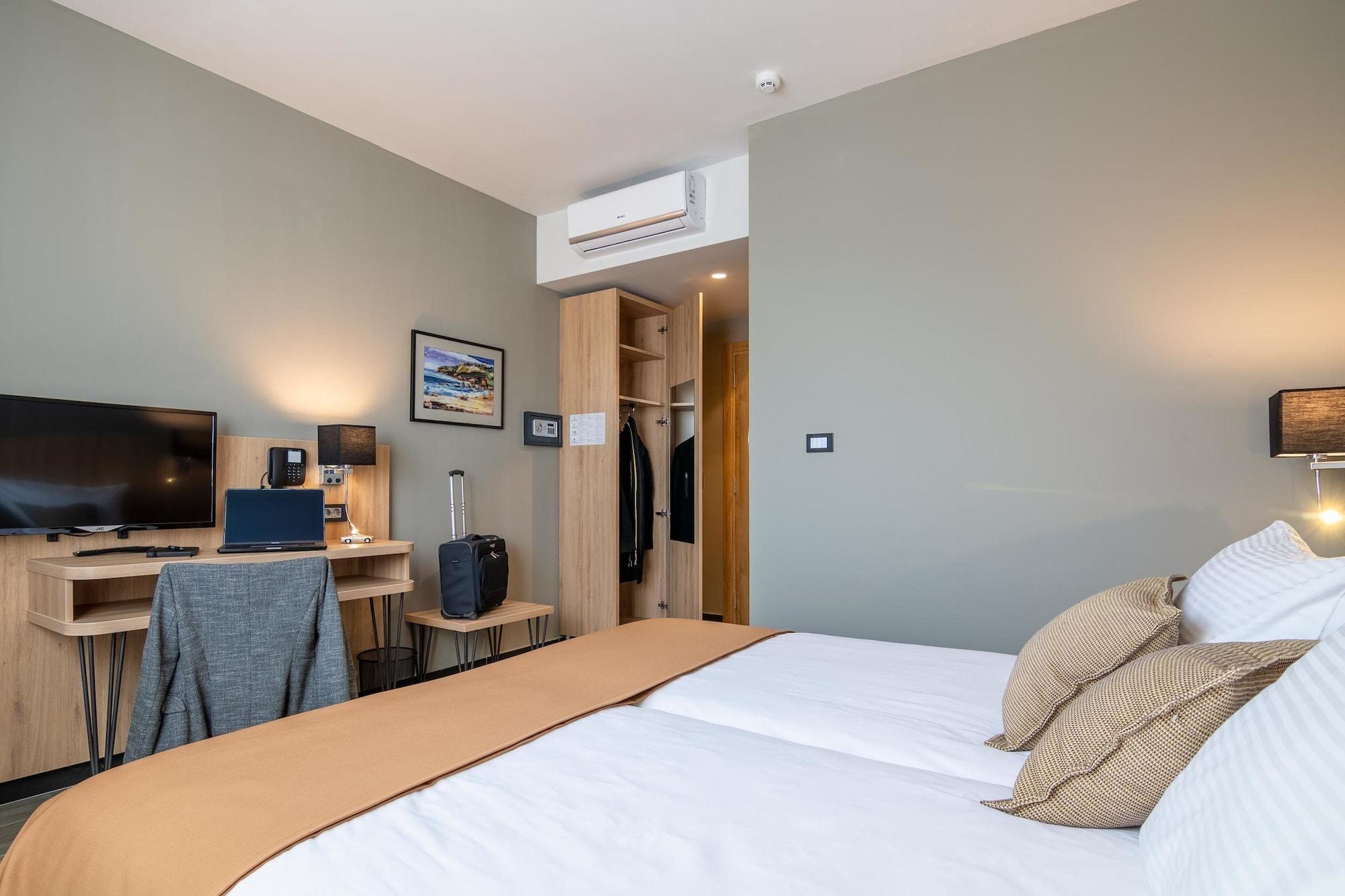 Hotel Resurs 9/24