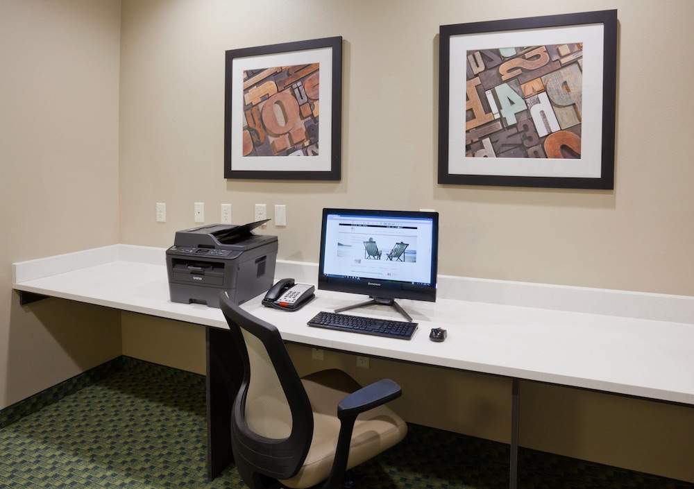 Candlewood Suites Bemidji Paul Bunyan 33/37