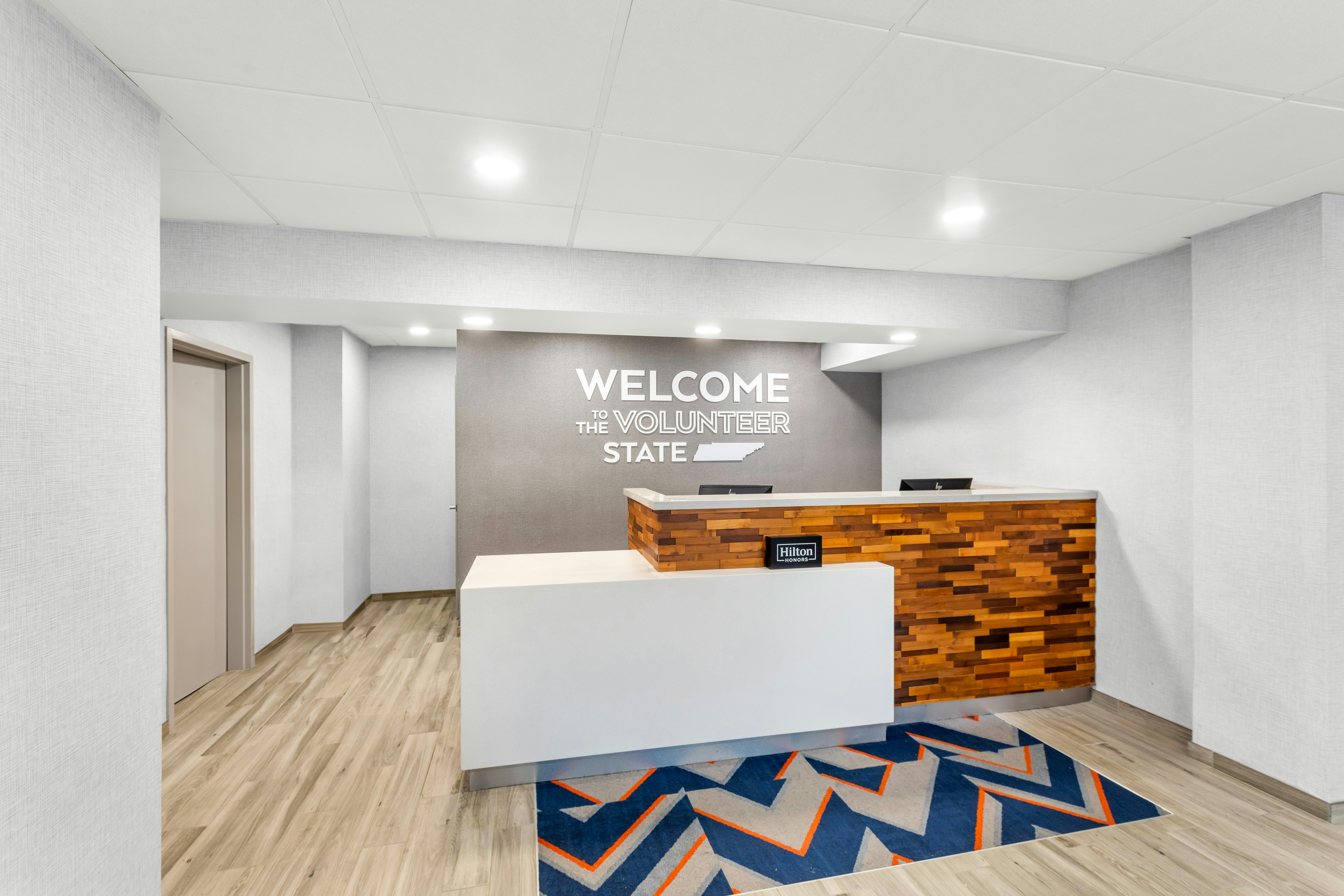 Hampton Inn Knoxville Airport 11/75