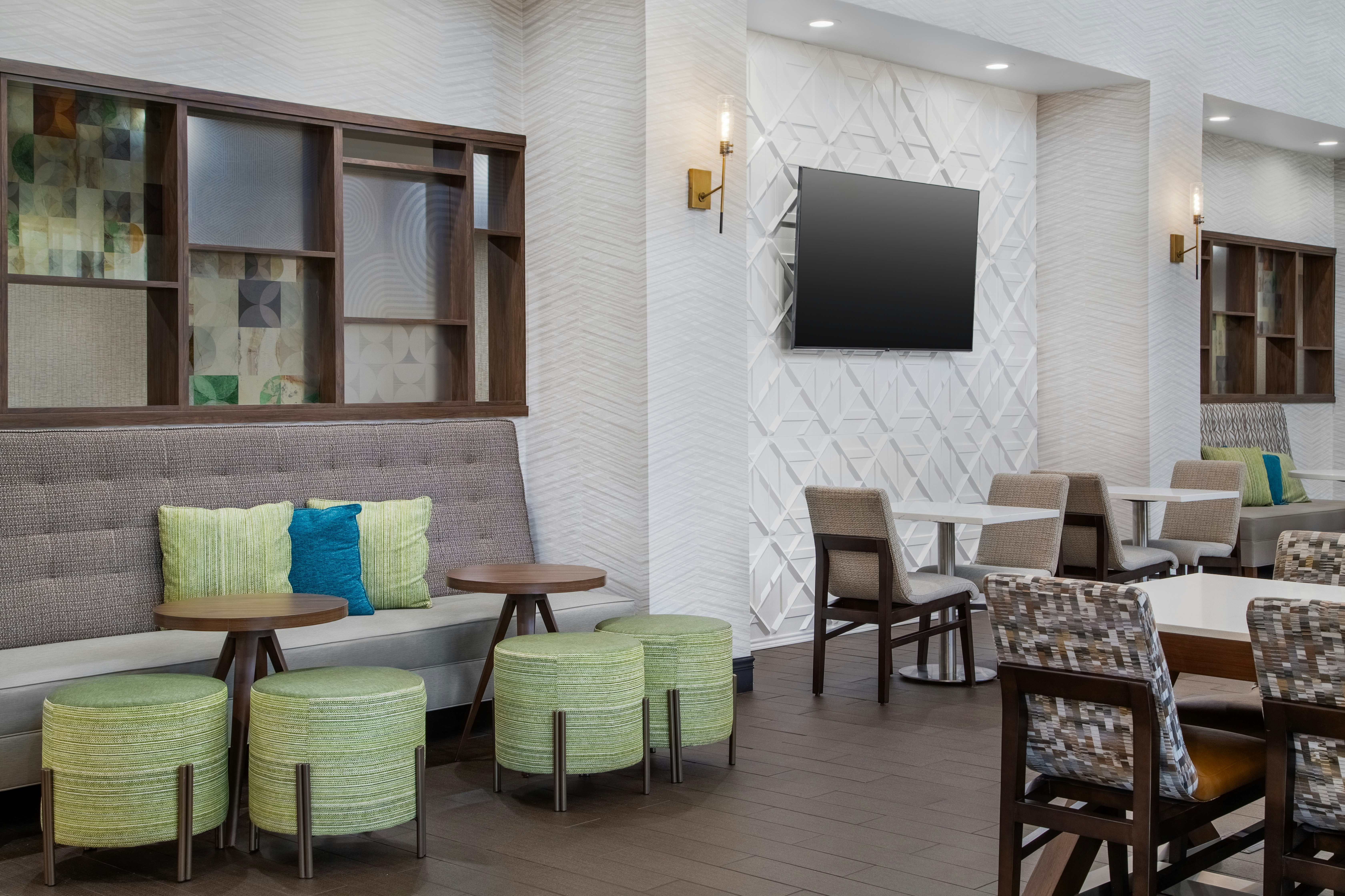 Hampton Inn and Suites Dallas Arlington North Entertainment District 43/45