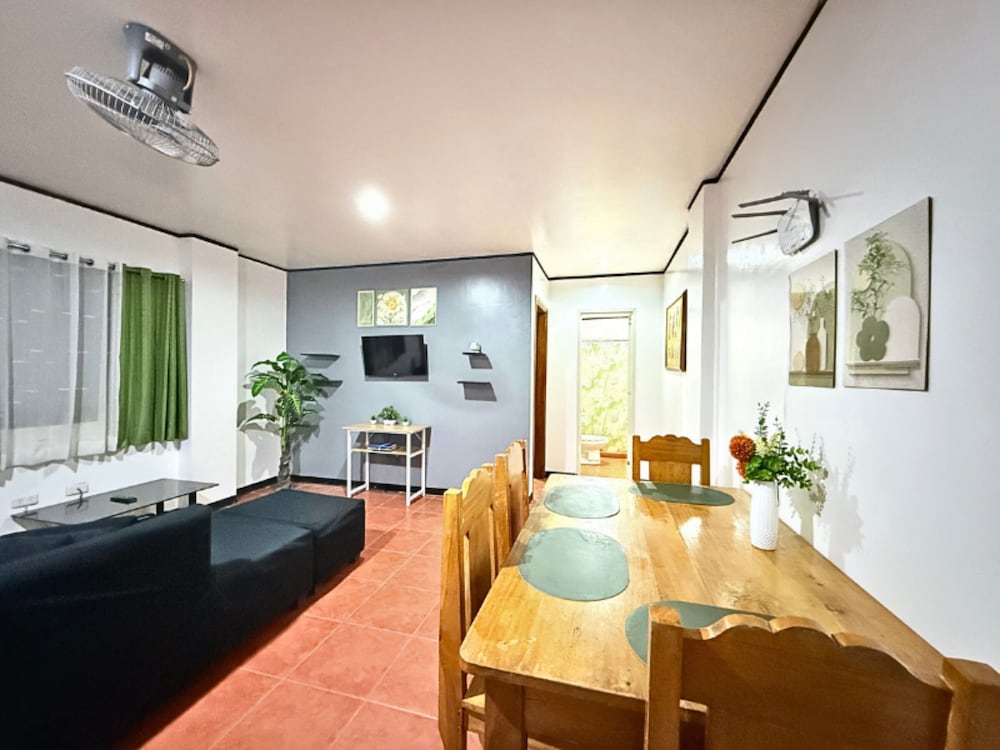 Badladz Staycation Condos Puerto Galera 32/50