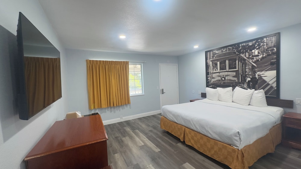 STANDARD, KING BED