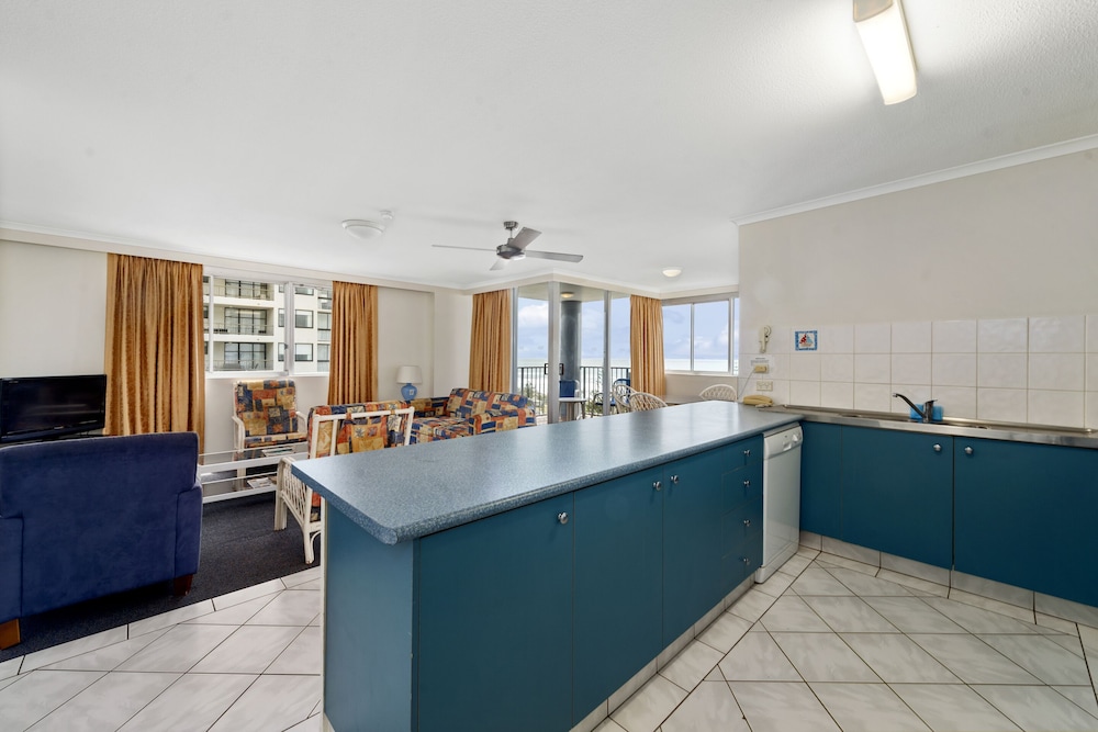 Sandpiper Apartments 3/71