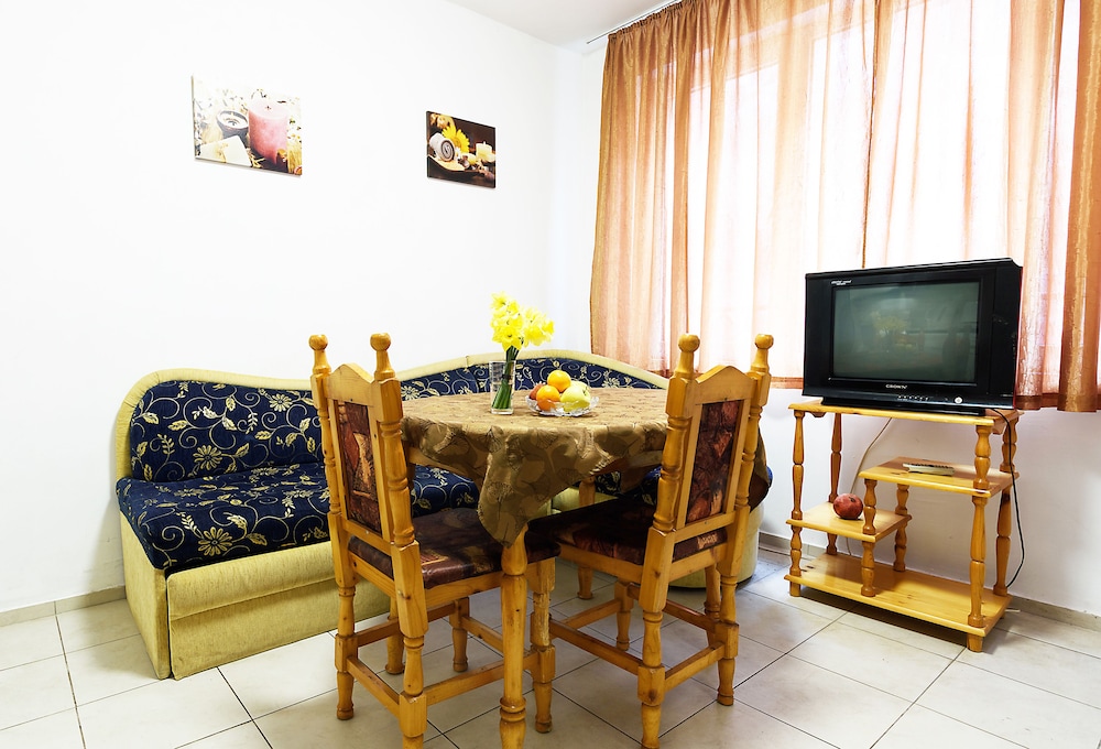 Samuil Apartments 30/46