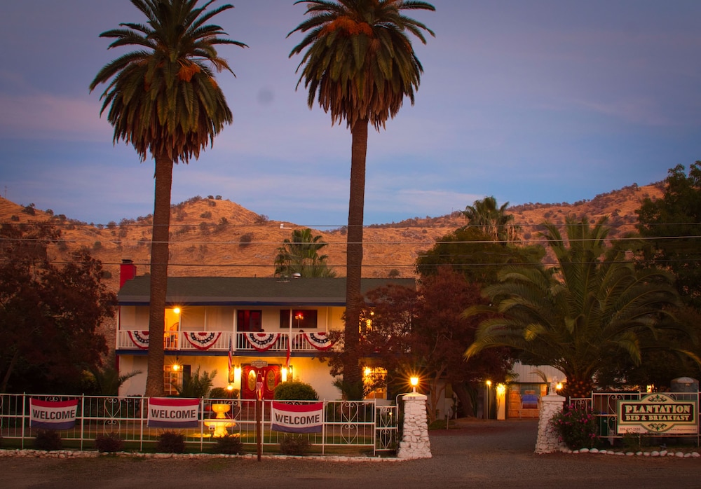 Plantation Bed & Breakfast 2/50