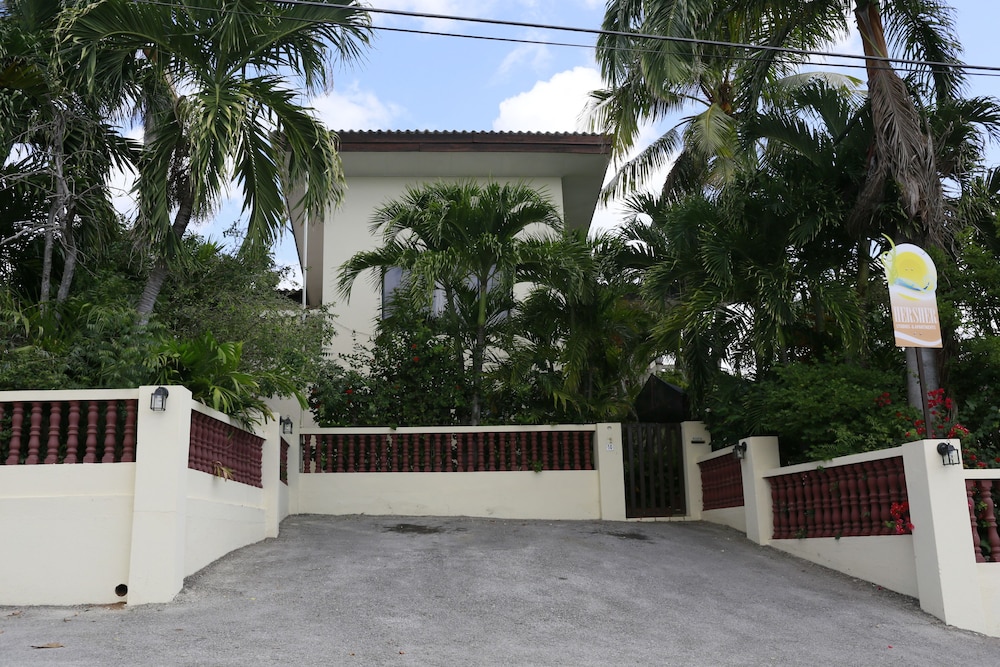 Hersher Studios And Apartments 26/41
