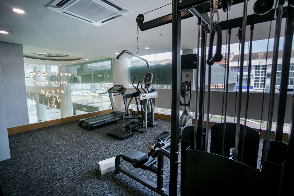 V8 Hotel 20/34