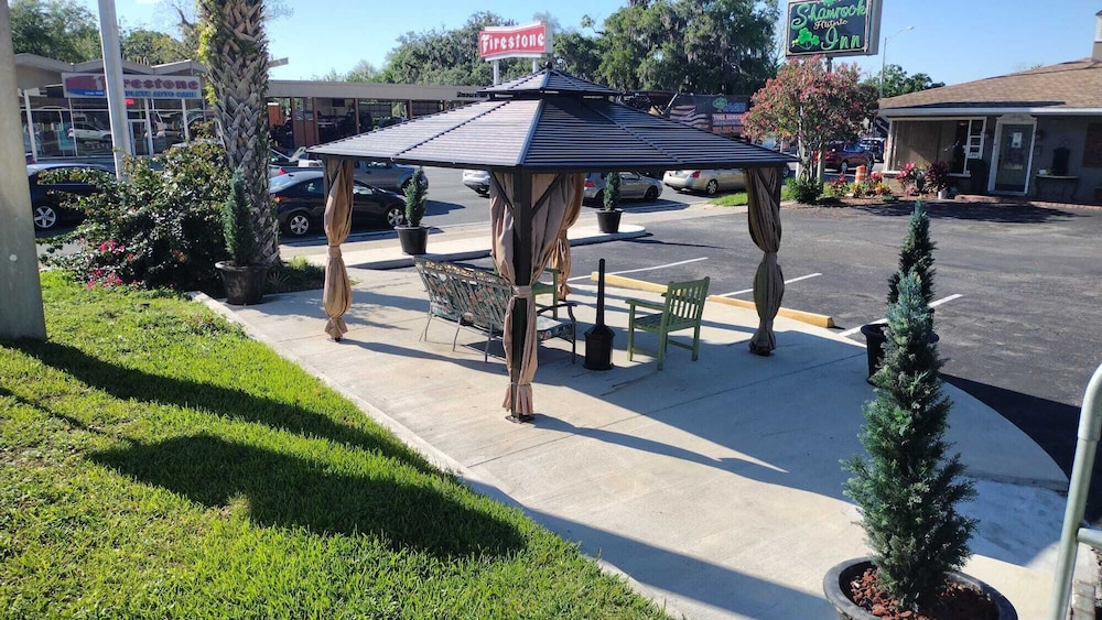 Shamrock Cove Inn 39/50