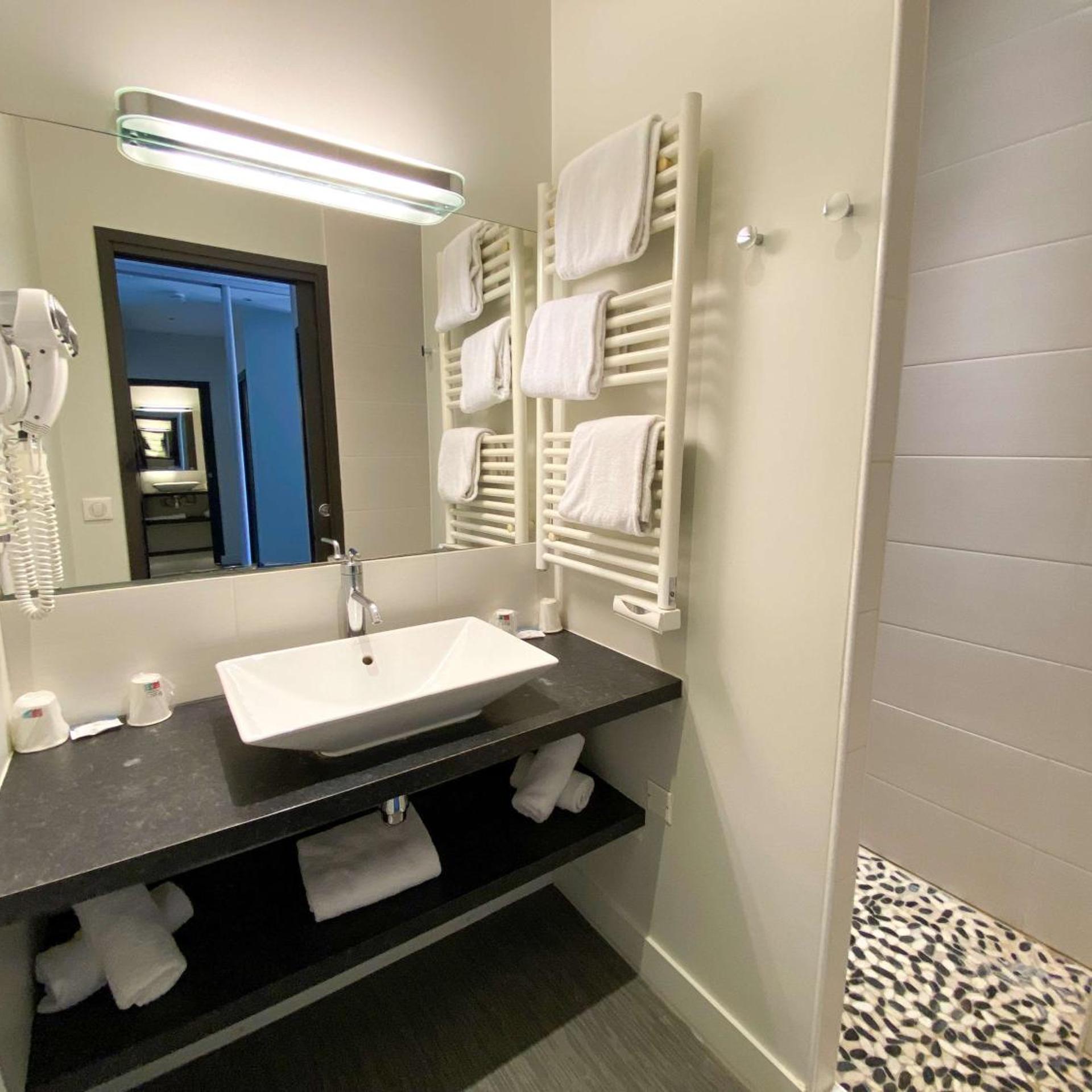شقة استوديو بسرير كوين، Best Western Le Cheval Blanc 6/10
