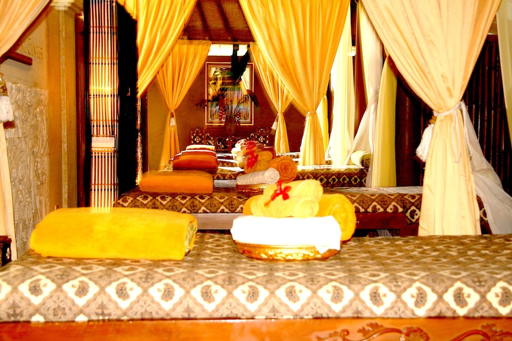 The Mansion Resort Hotel and Spa 30/50