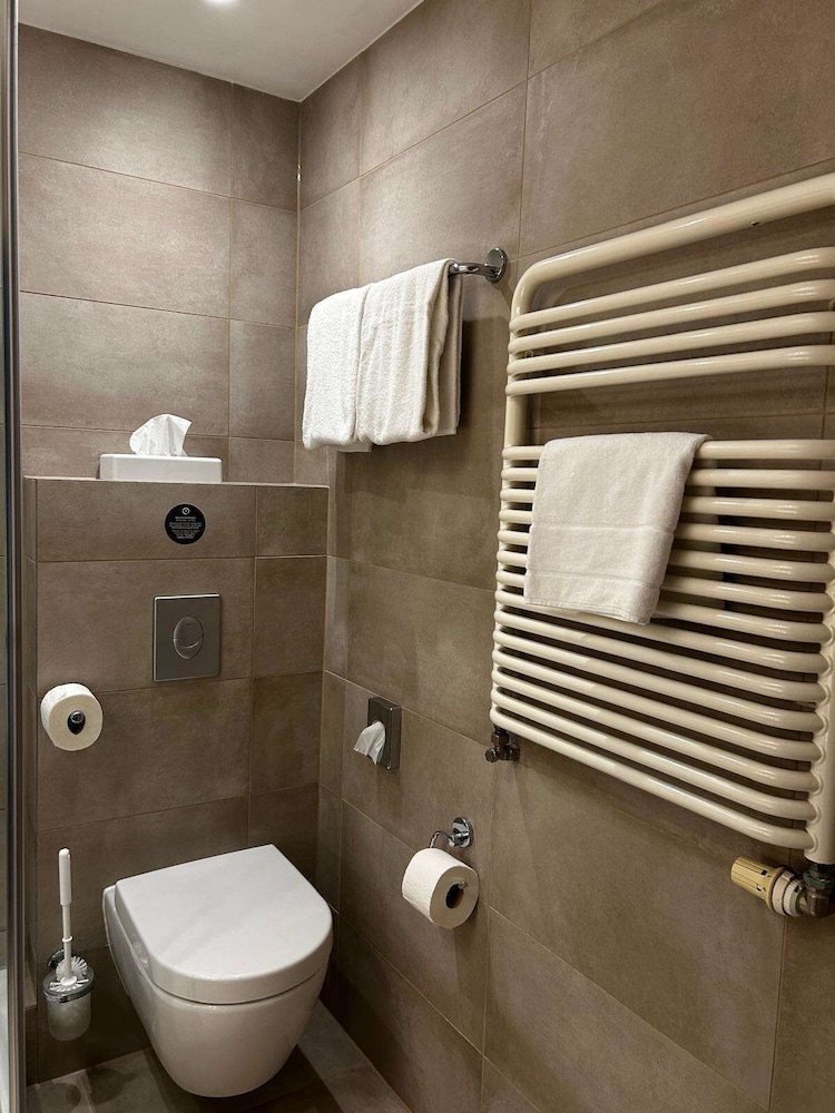 Arthotel ANA Petite 40/45