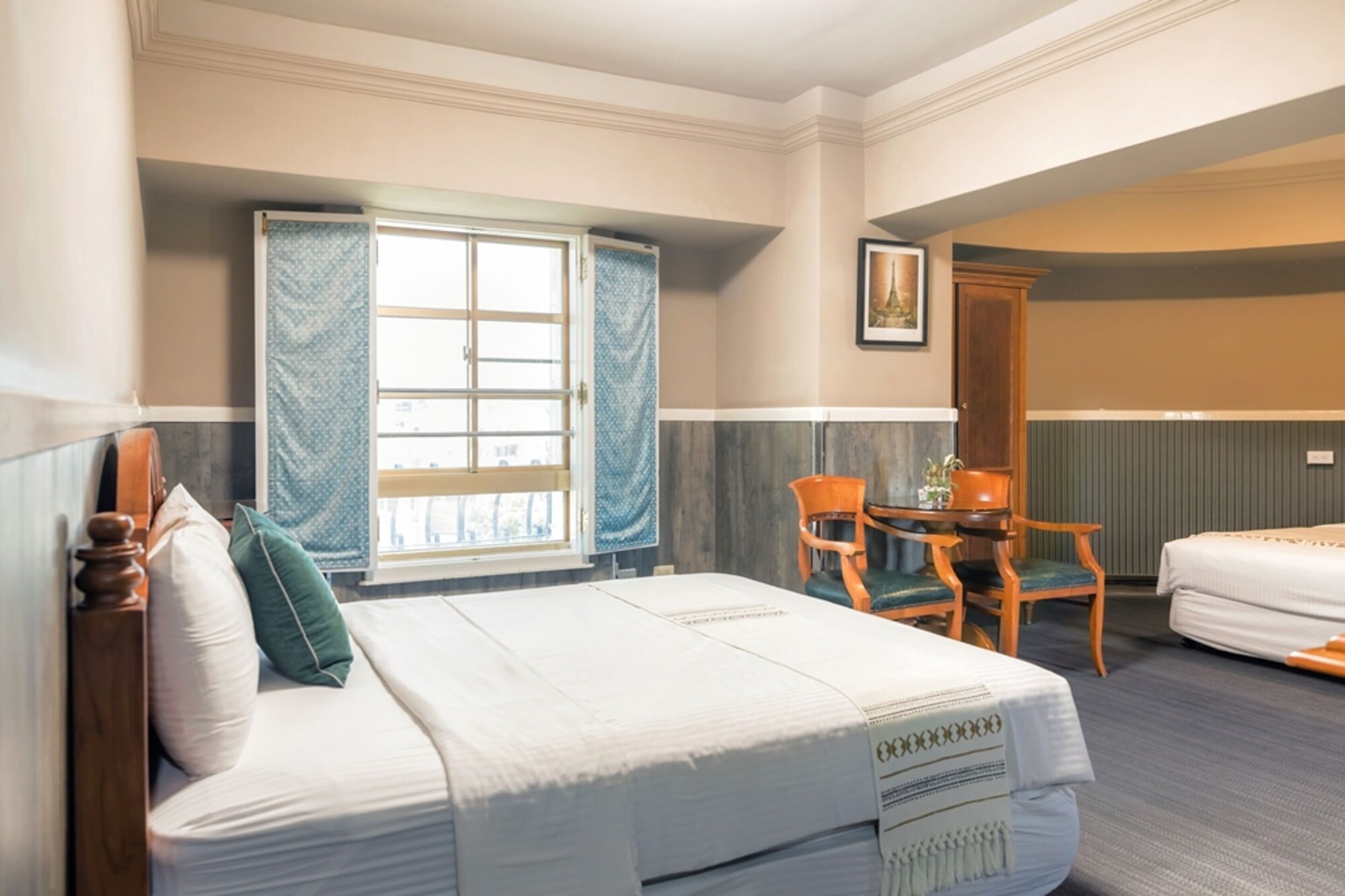 STANDARD, TRIPLE, MULTIPLE BEDS