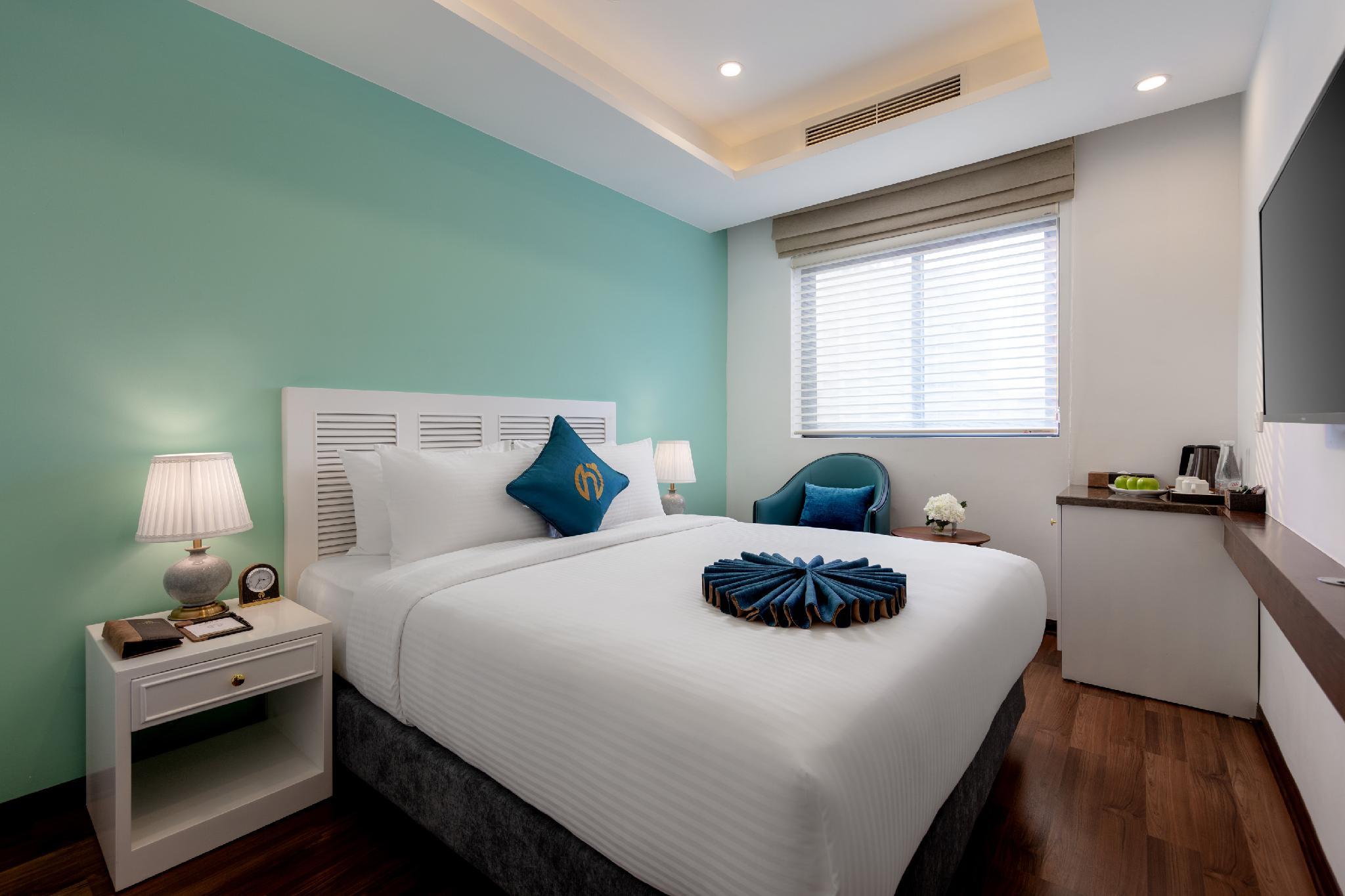 Premier, King Bed