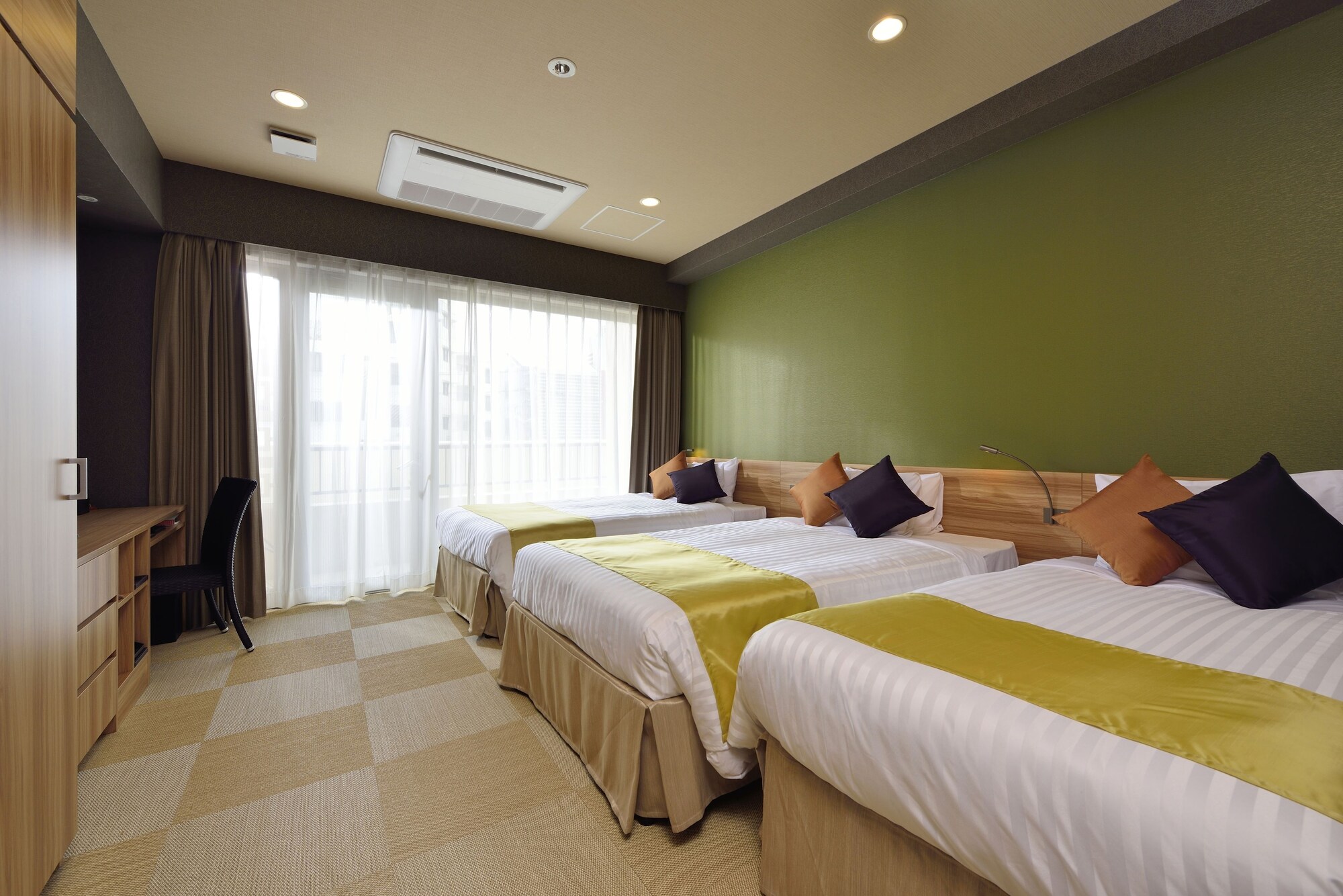 COMFORT, TWIN BEDS