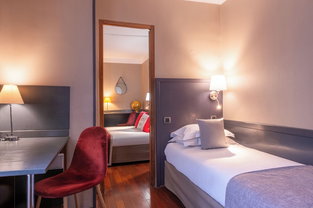 Hotel George Sand Opera Paris 27/50