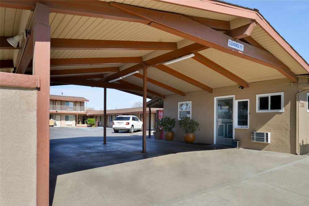 Americas Best Value Inn Los Banos 6/24