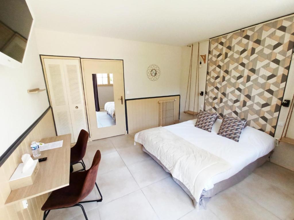 HOTEL LE PRINCE NOIR 12/57