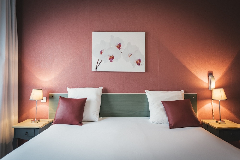 Hotel the Originals Saumur Ouest La Saulaie 10/63