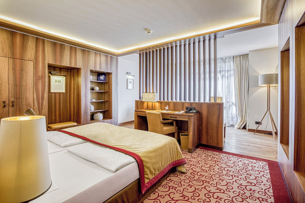 SPA, SUPERIOR, HOUSE, DOUBLE BED
