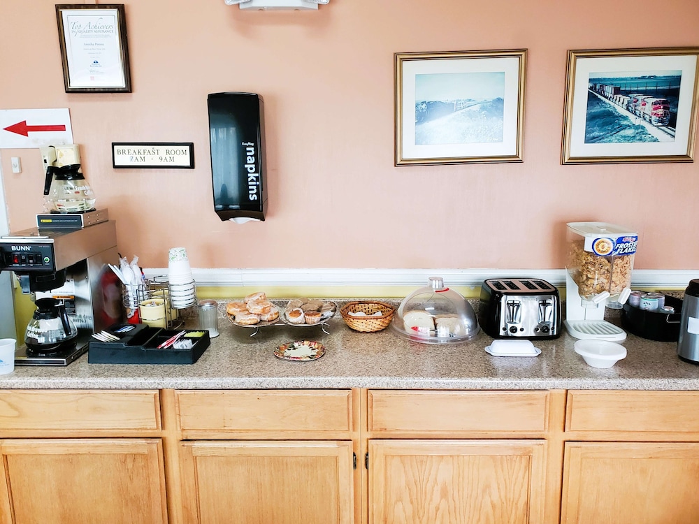 Americas Best Value Inn Arkansas City 17/28