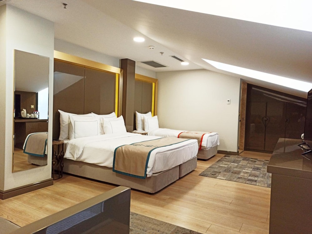 PEYK HOTEL 12/71