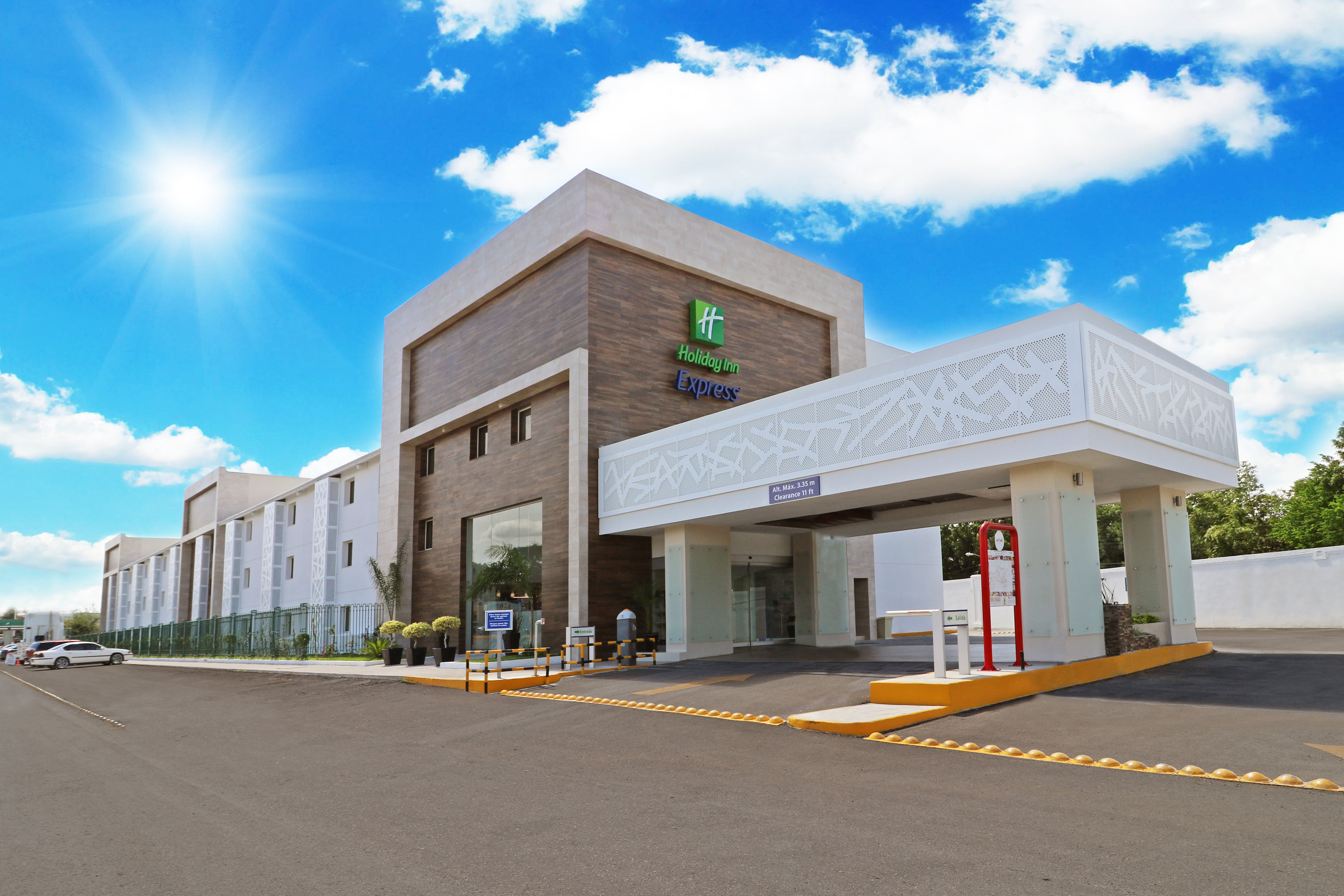 Holiday Inn Express Piedras Negras 65/72