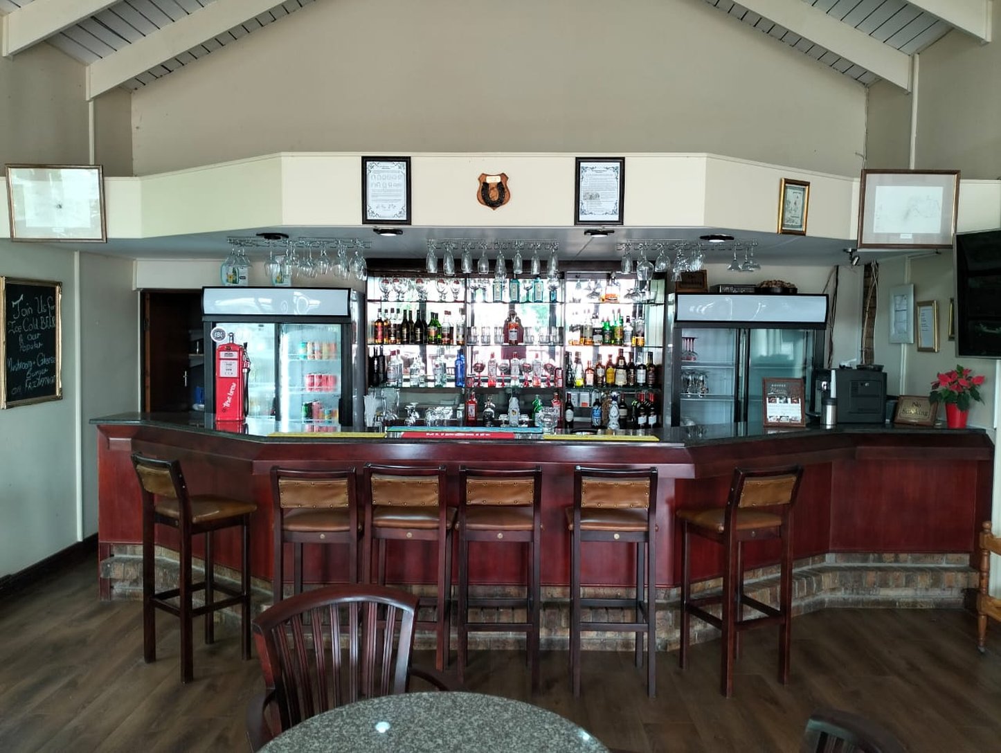 FAR HILLS COUNTRY HOTEL 27/53