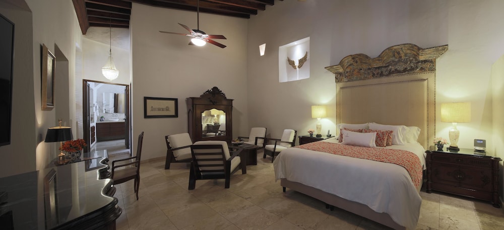 Casa Del Arzobispado Hotel 11/69