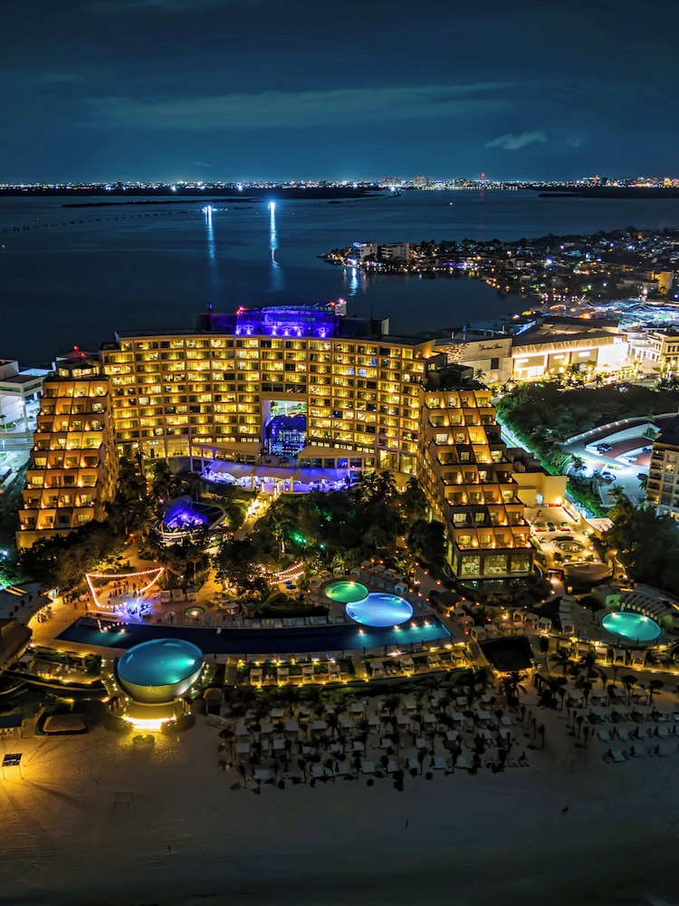 Live Aqua Beach Resort Cancun - All Inclusive - Adults Only photo4