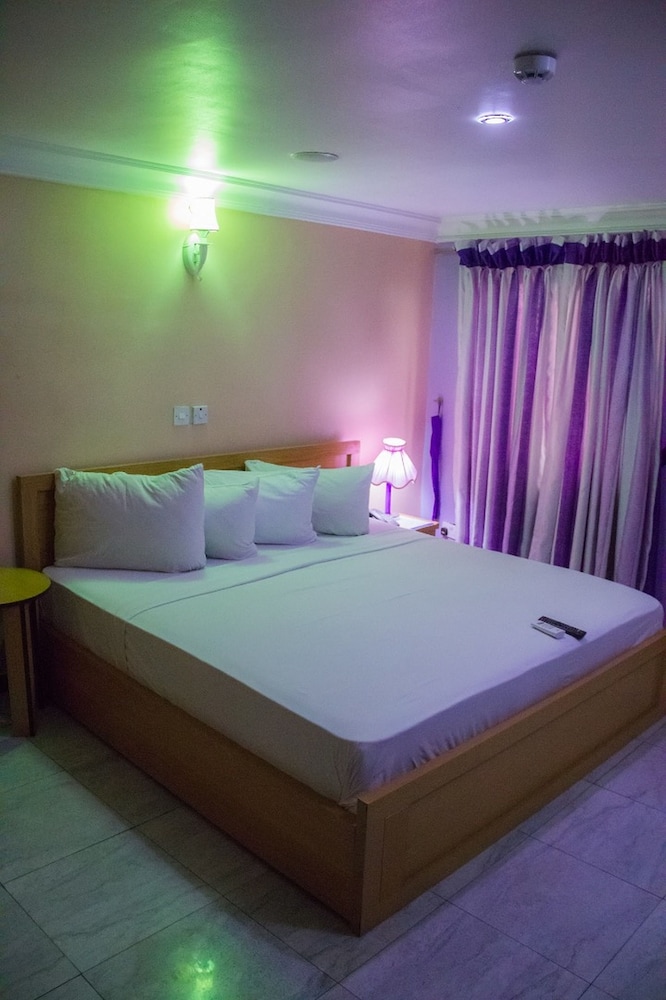 Marblebrand Hotel 16/42