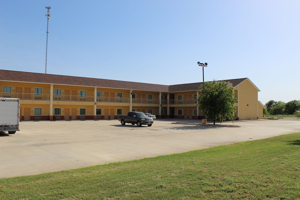 Horizon Inn & Suites 34/36