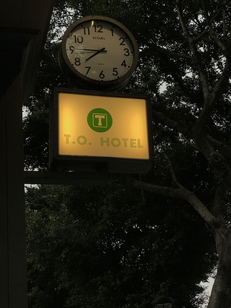 T.O. Hotel 3/47