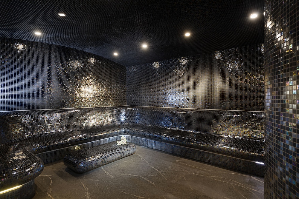 Kings' Valley Medical & Spa 14/50