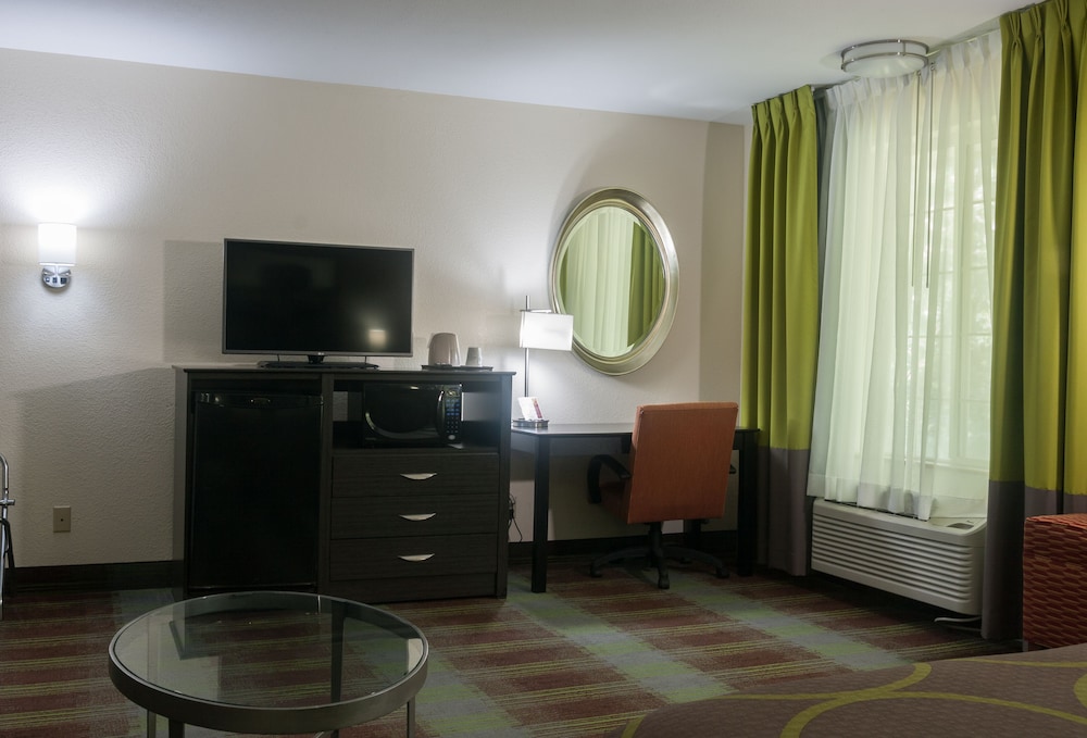 Super 8 by Wyndham Arkansas City KS 19/29