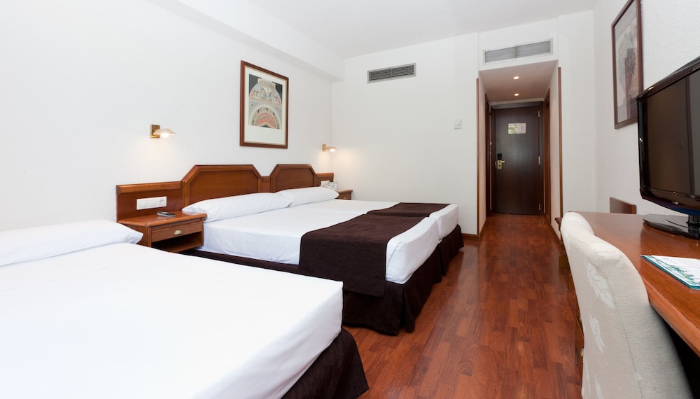 Senator Barajas Hotel 8/65