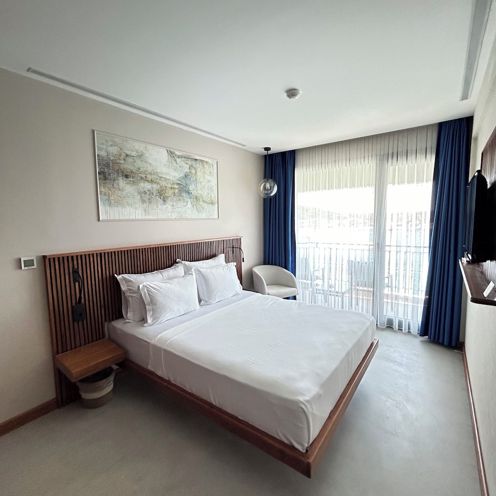 Ertan Hotel Cesme 25/63