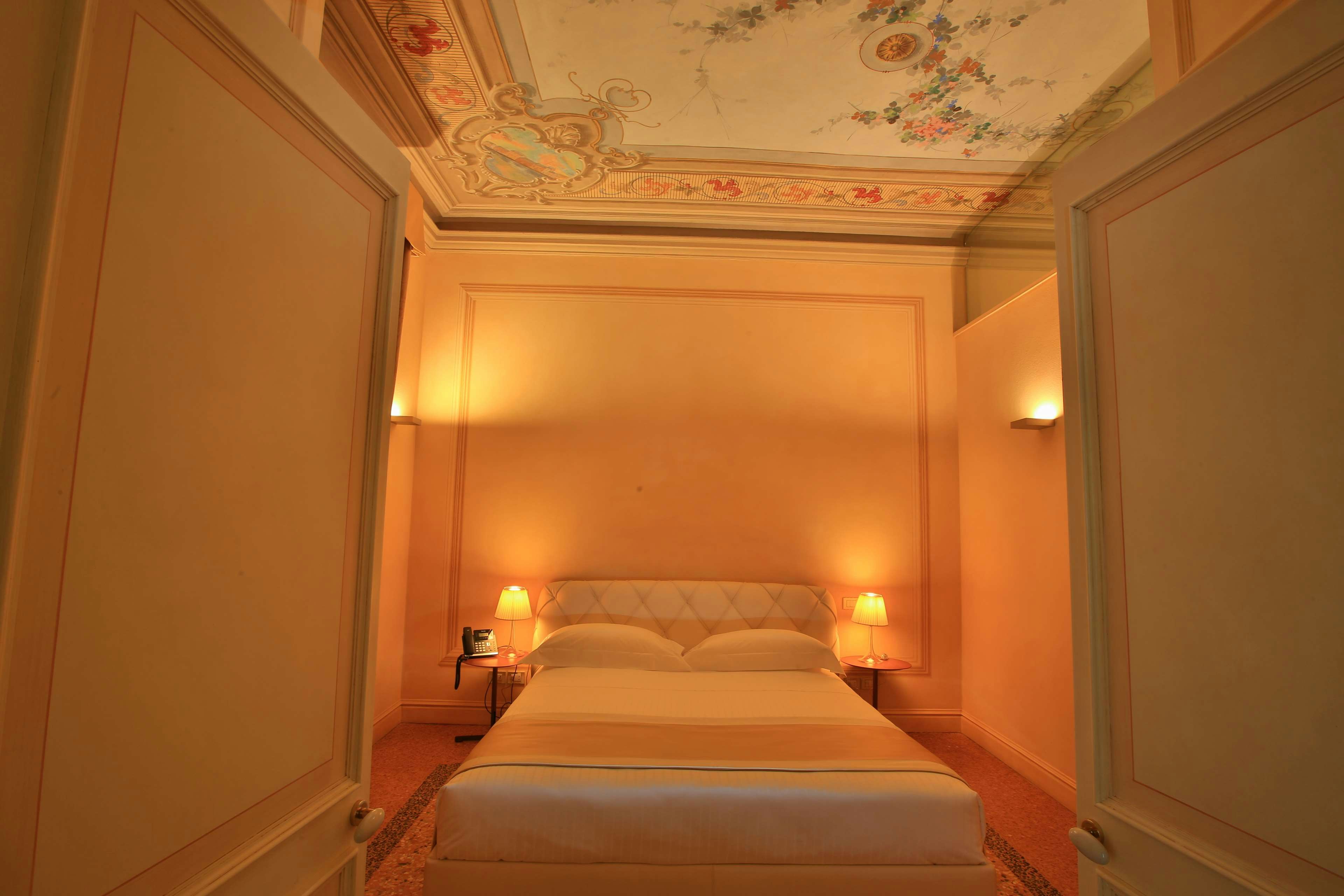 Hotel Rua Frati 48 in San Francesco 28/50