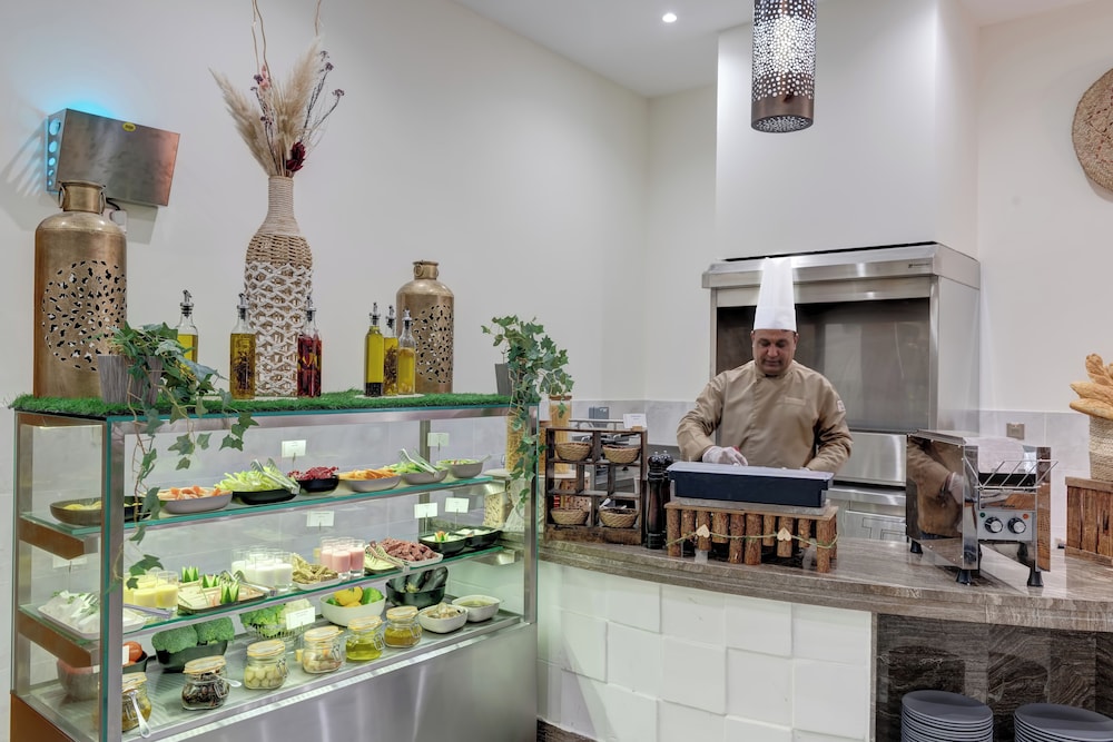 Lobby at Western Hotel Liwa, Mezaira'a