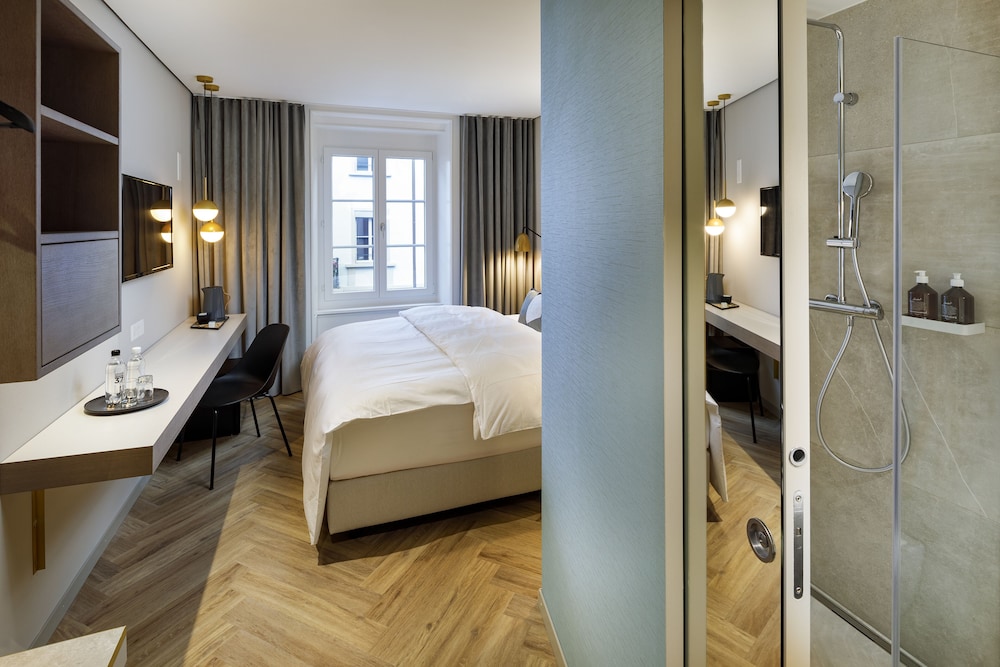 Hotel Felix 5/30