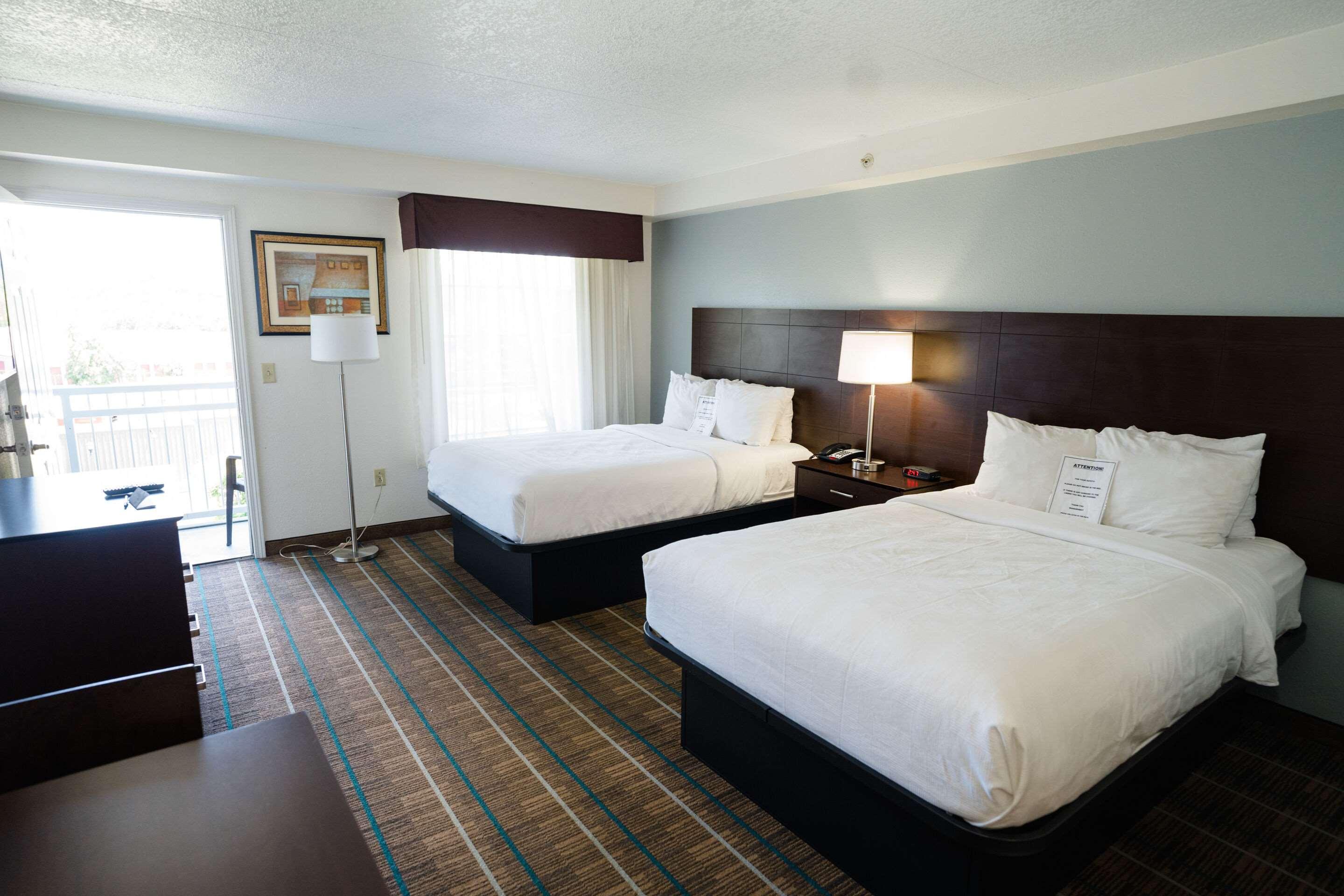 EFFICIENCY, SUITE, 2 DOUBLE BEDS