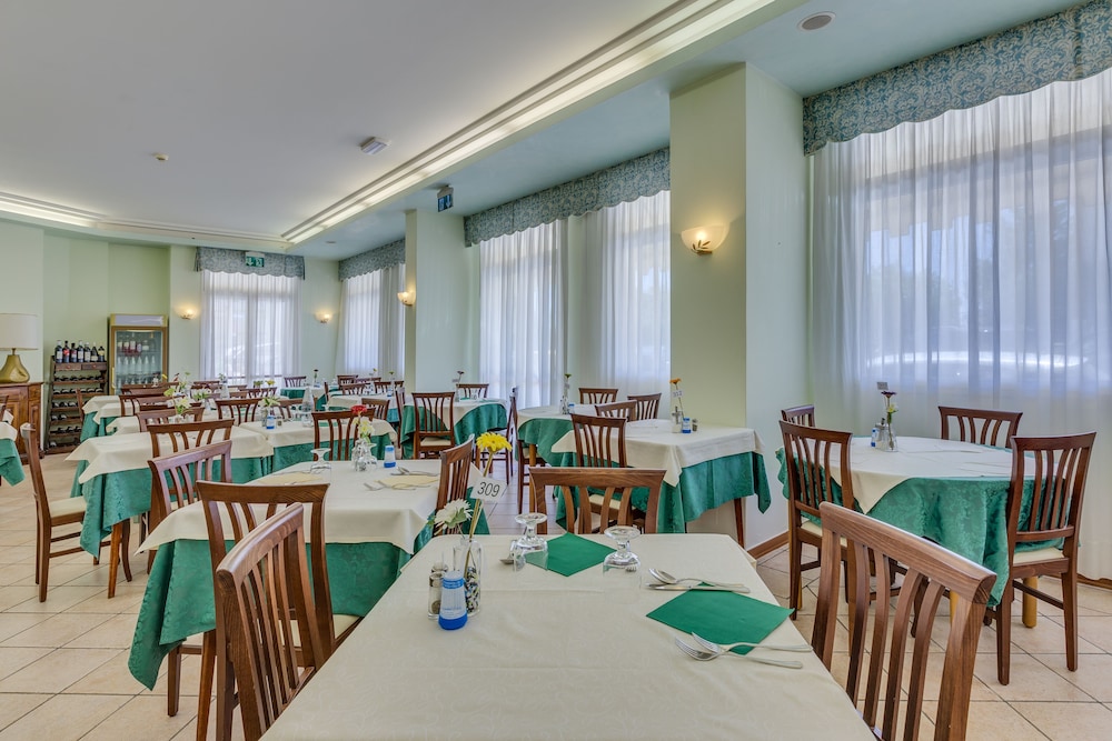 Hotel Austria 28/64