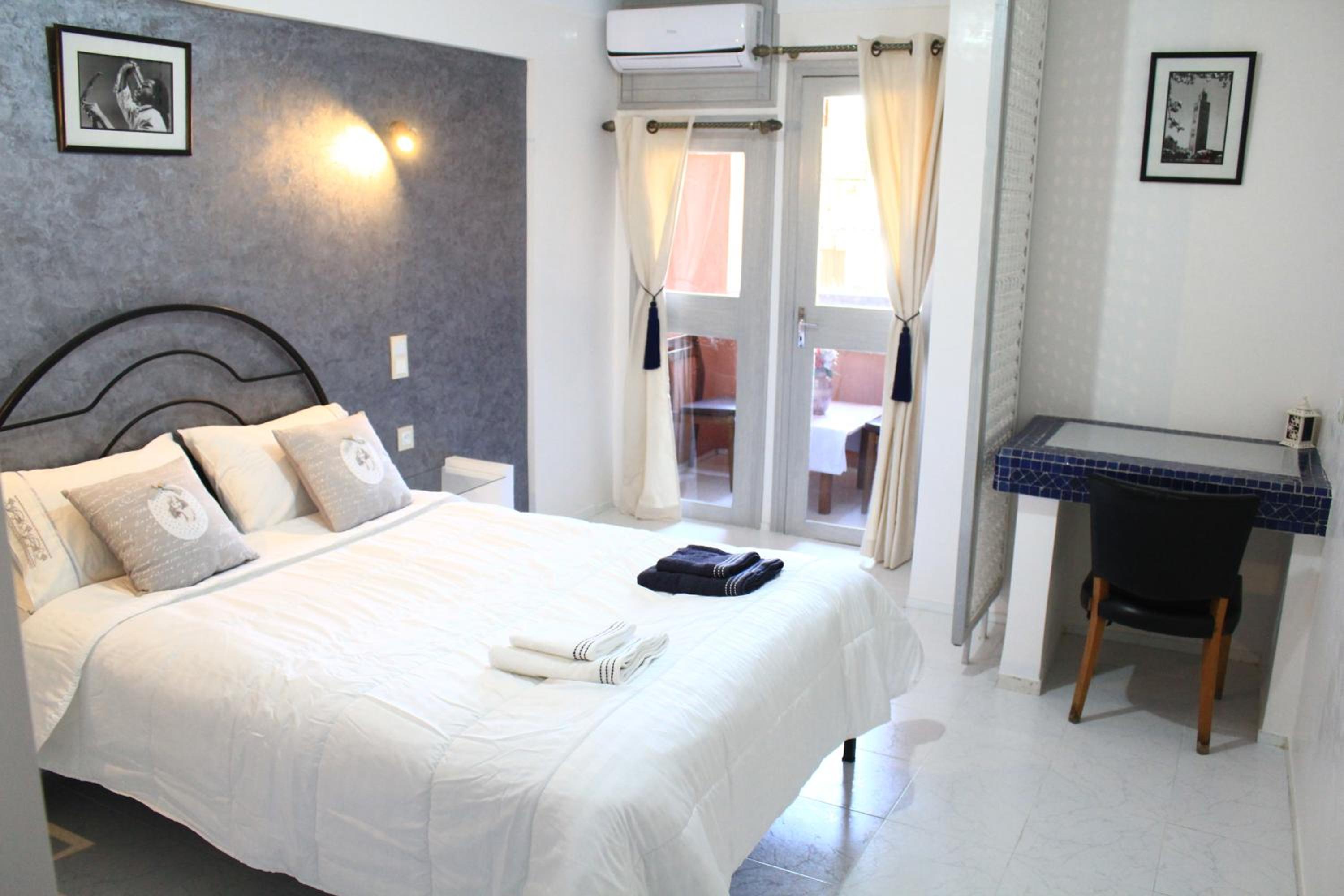 Deluxe, Double or Twin Bed
