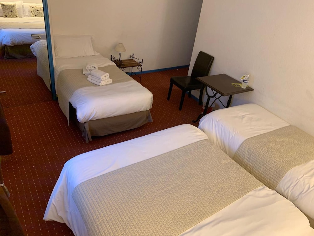Hotel La Bastide D Entraigues Rest de L Autre Cote 23/70